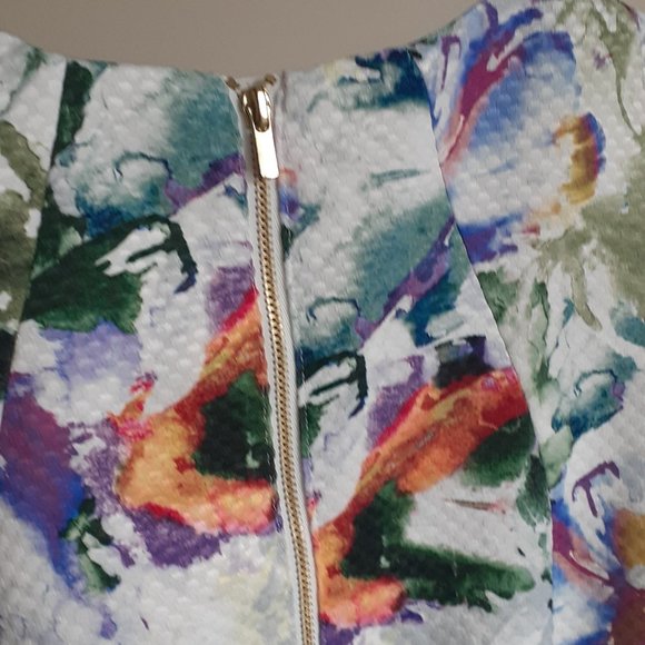 Floral pleated dress - Picture 8 of 12